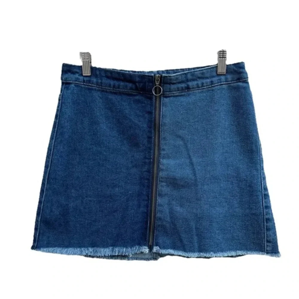 WILD FABLE Target Two Toned Denim Mini Skirt Raw Frayed Hem Women's Size 6​​‎